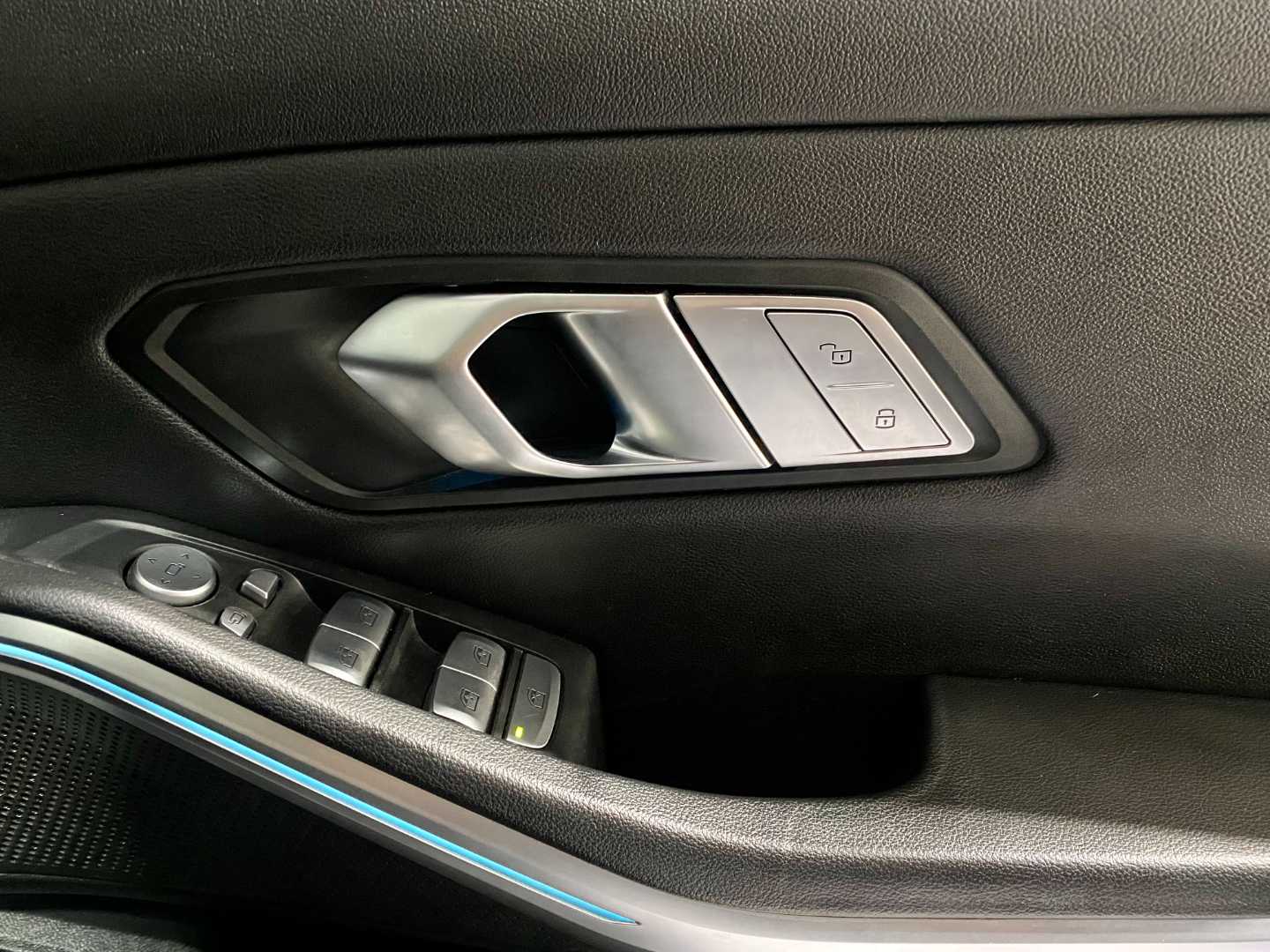 2024 BMW 3 Series (G20) 318i M Sport a/T - Image 13