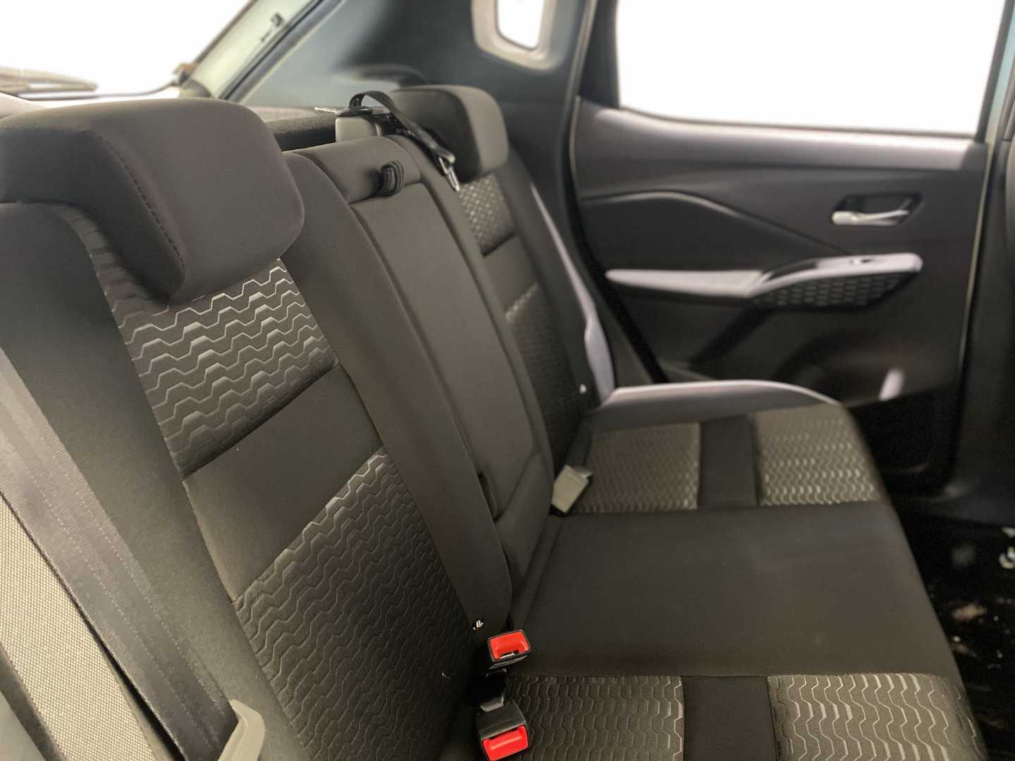 2025 NISSAN Magnite 1.0T Acenta MT - Image 11