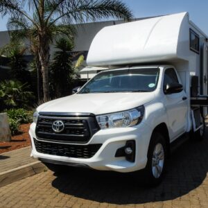 2019 TOYOTA Hilux 2.4 Gd-6 Srx 4x4 P/U S/c MT Navi