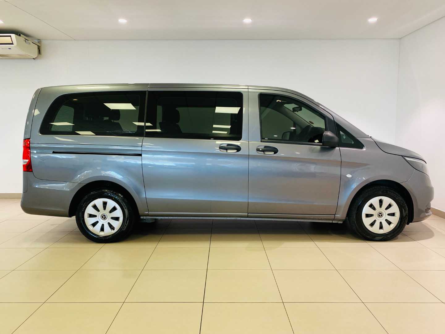 2024 MERCEDES-BENZ Vito / Viano Ml Gl 116 2.2 Cdi Tourer Pro a/t - Image 3