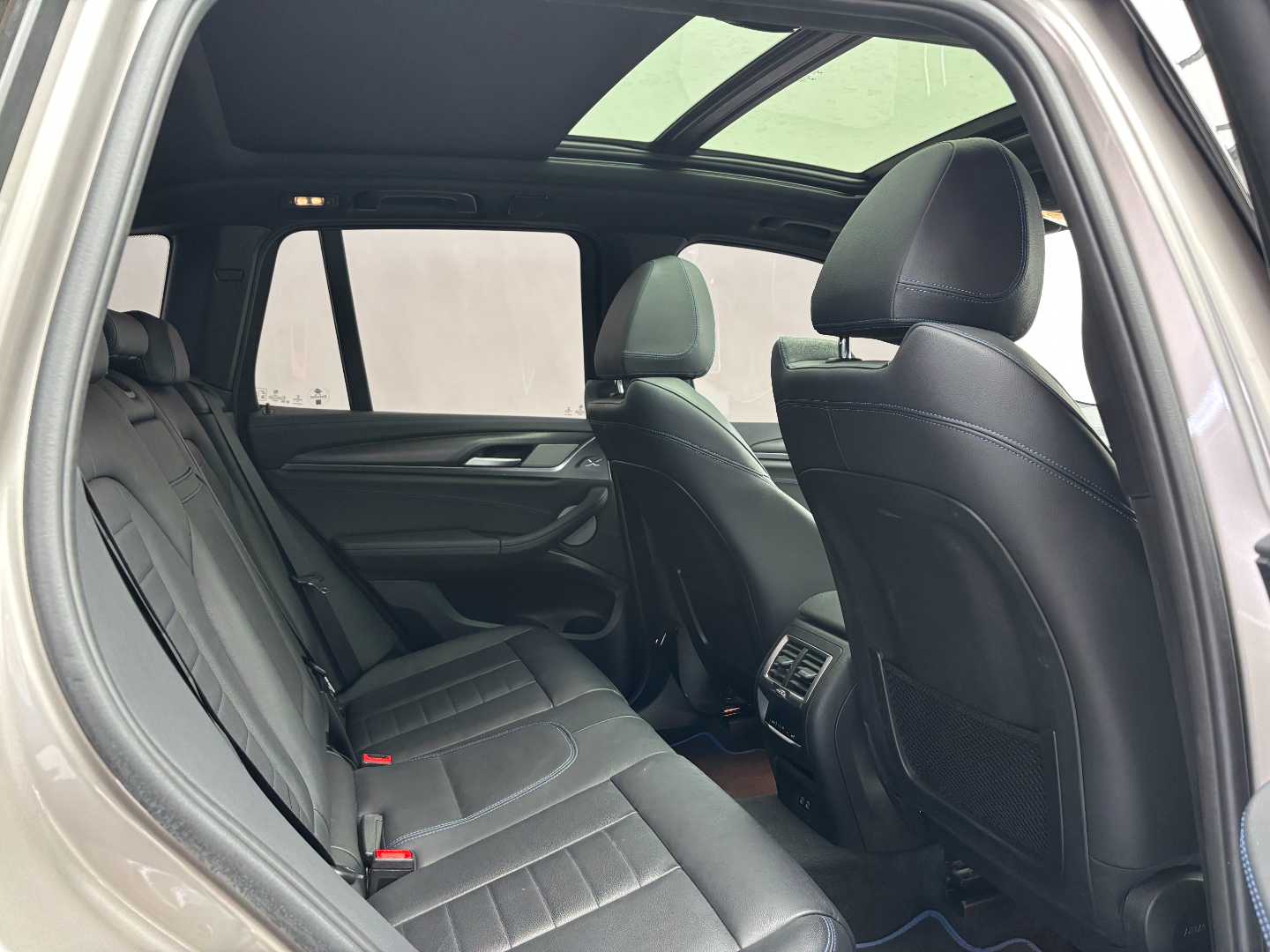 2023 BMW I3/I8/Ix Ix3 - Image 11