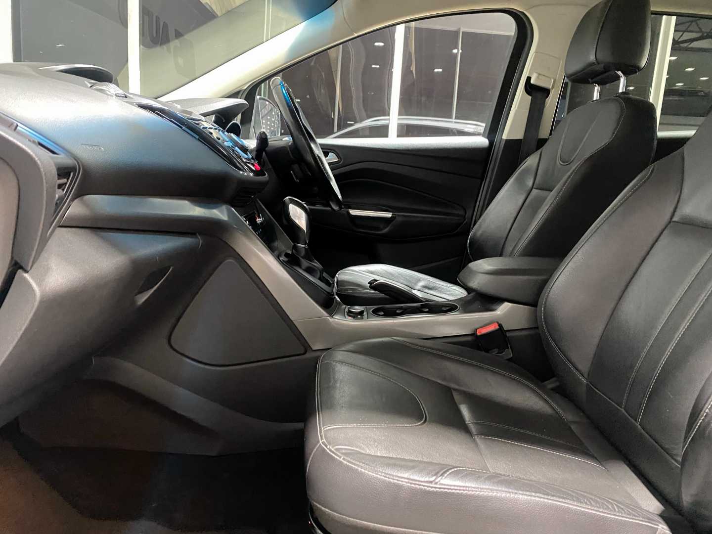 2014 FORD Kuga 2.0 Tdci Trend Awd Powershift - Image 8