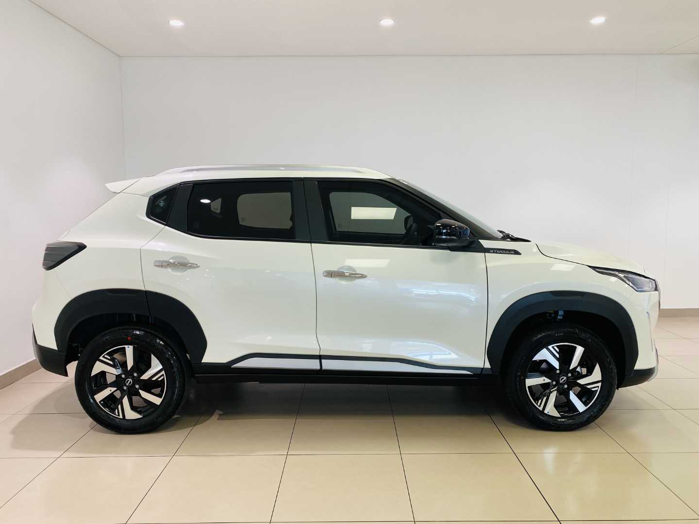 2025 NISSAN Magnite 1.0 Acenta Mt* - Image 3
