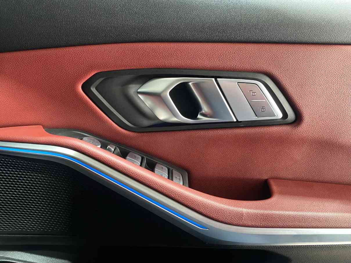 2024 BMW 3 Series (G20) 320d M Sport a/T - Image 13