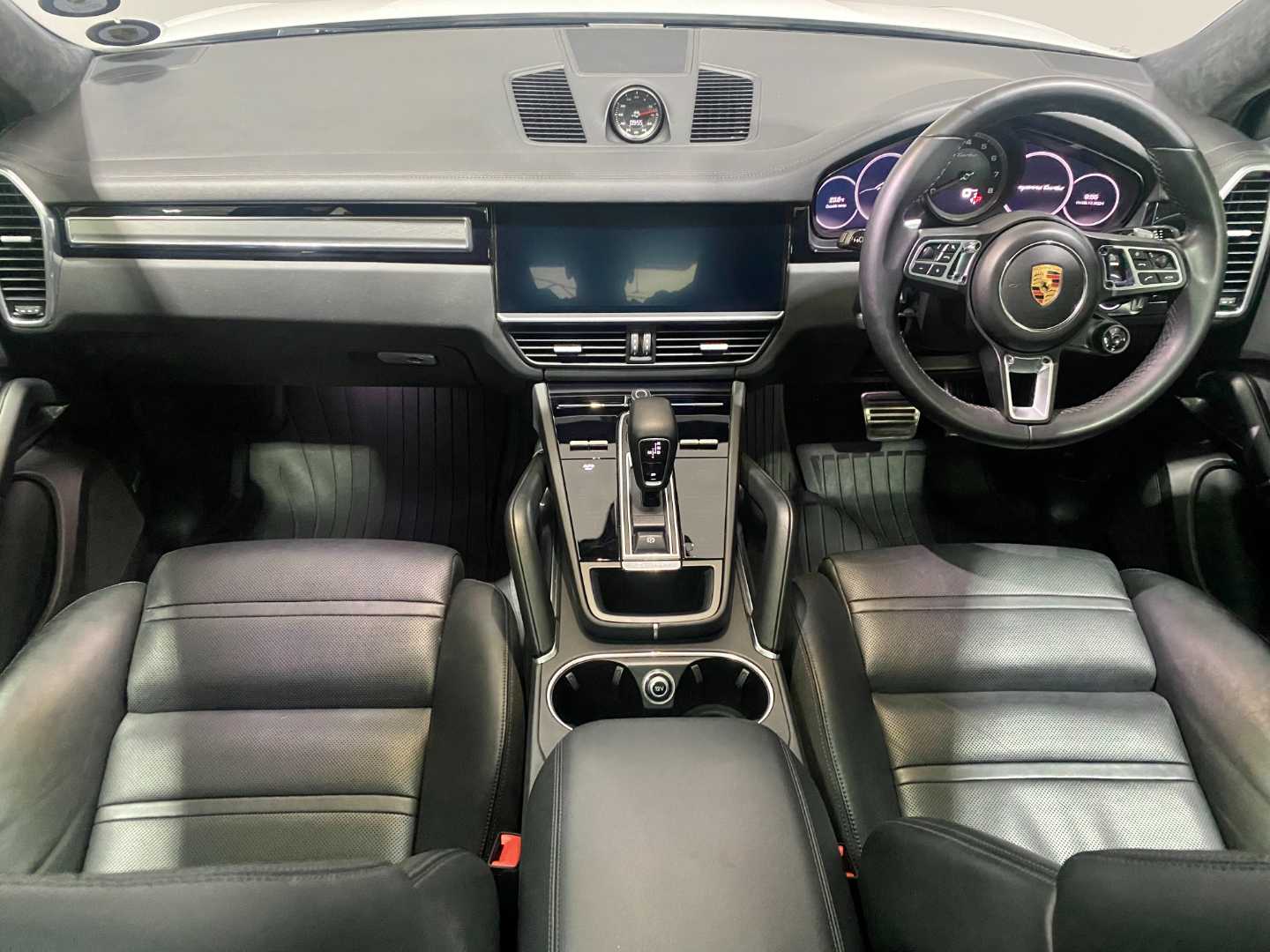 2020 PORSCHE Cayenne Coupe Turbo - Image 14