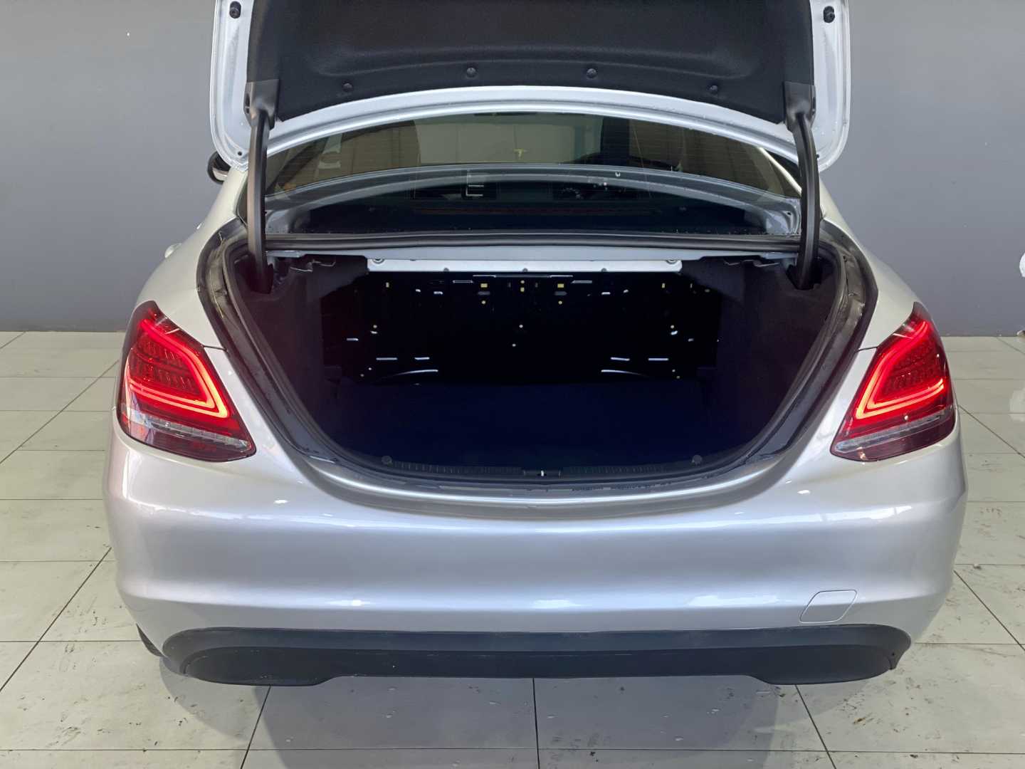 2020 MERCEDES-BENZ C Class (2014) C180 a/t - Image 19