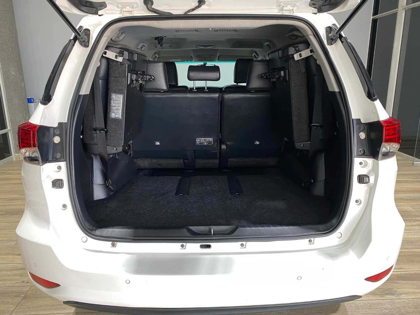 2022 TOYOTA Fortuner 2.4gd-6 R/B a/t - Image 19