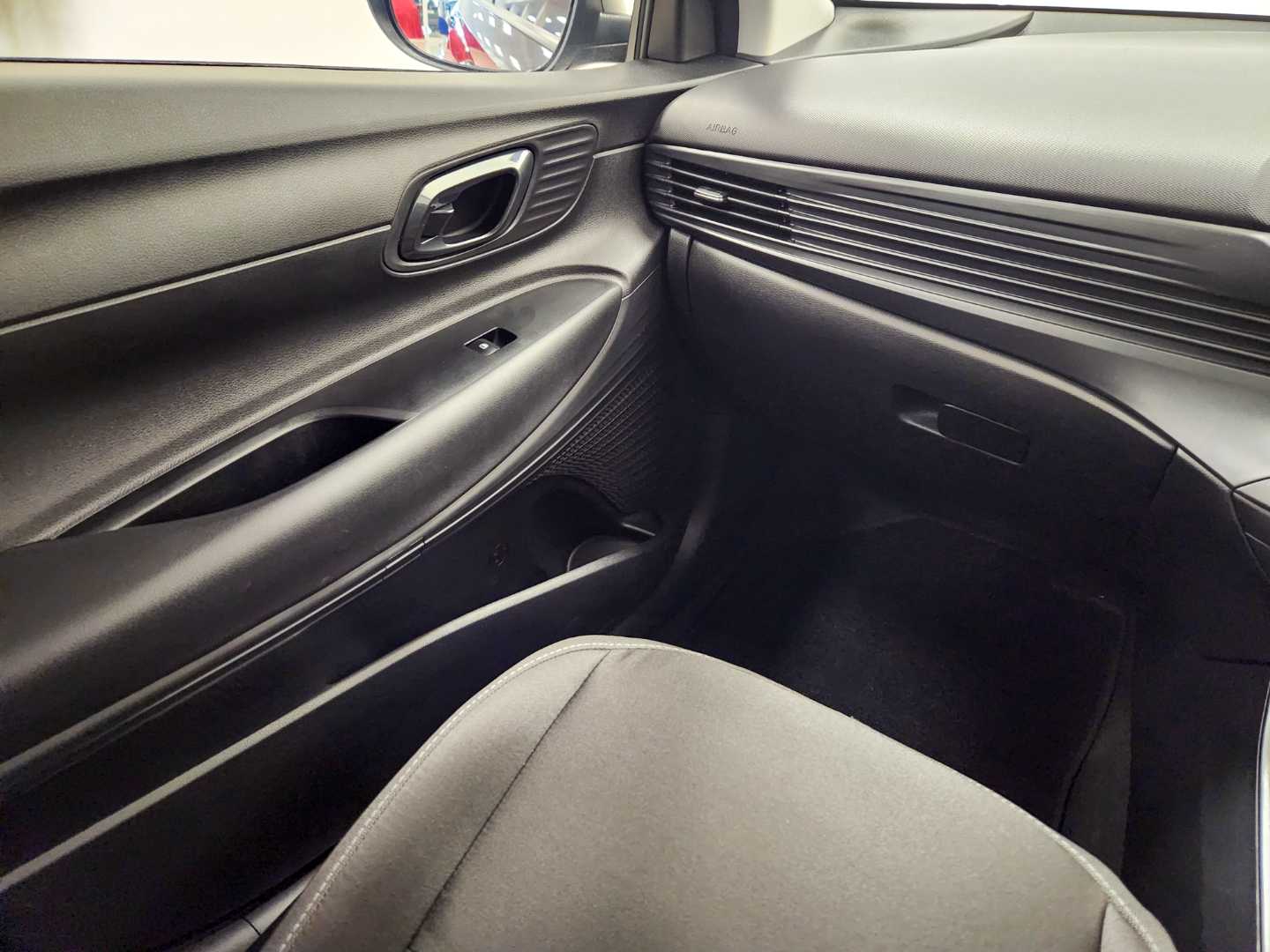 2024 HYUNDAI I10 / I20 I30 1.2 Motion MT - Image 9