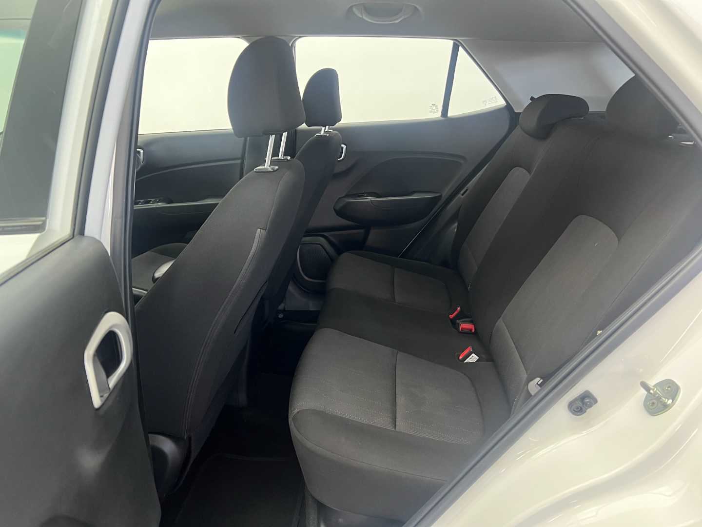 2022 HYUNDAI Venue 1.0 Tgdi Motion - Image 16