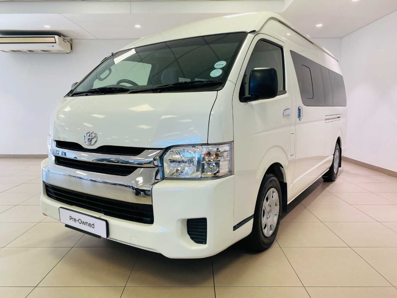 2024 TOYOTA Quantum Hiace 2.5 D-4d 14 Seat