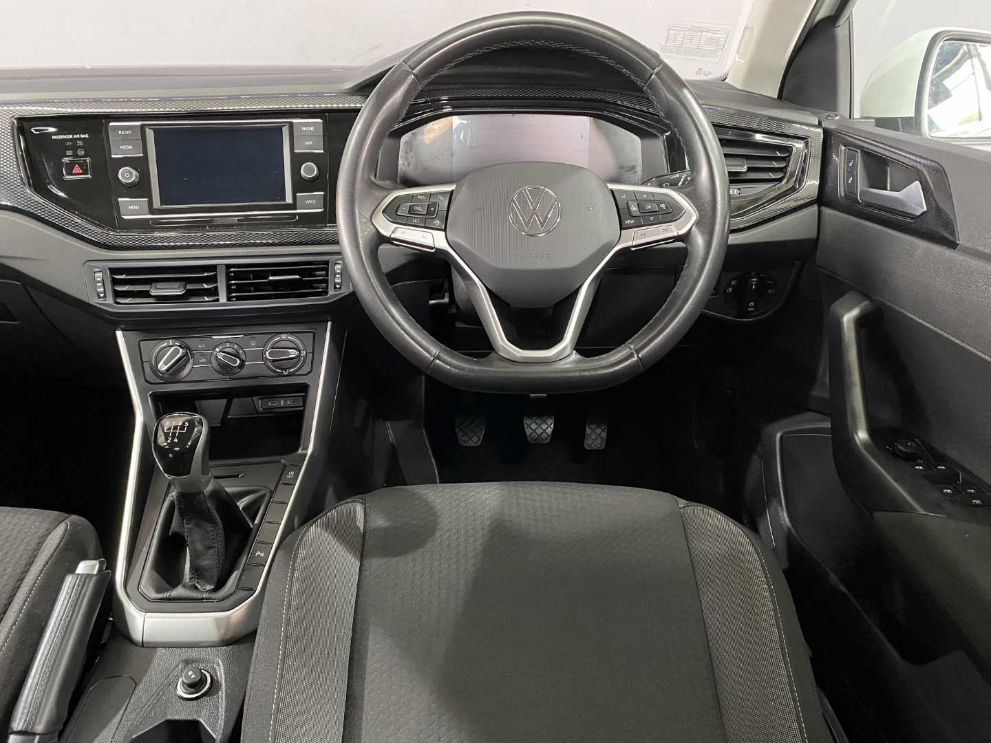 2024 VOLKSWAGEN Polo Playa / 1.0 Tsi Life - Image 17