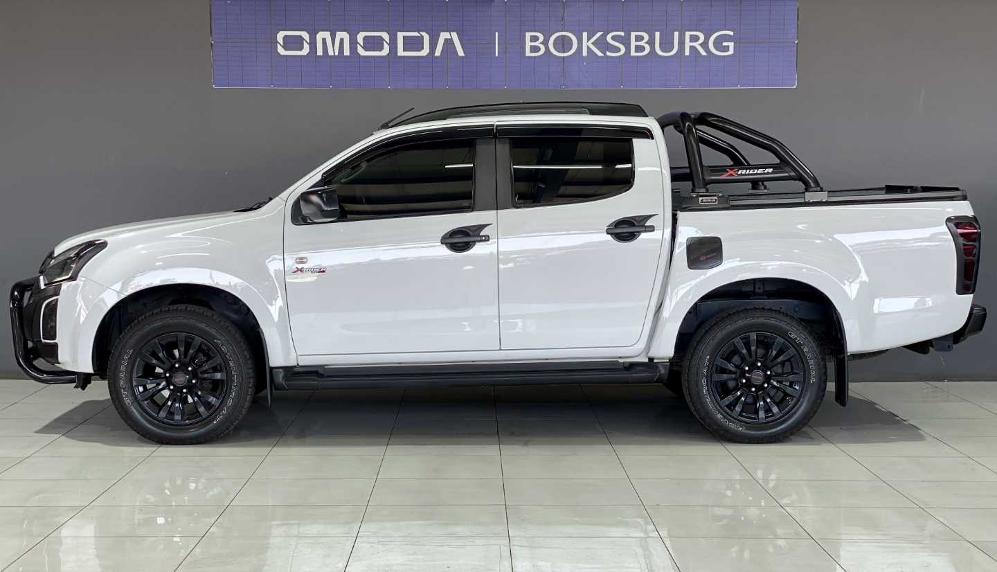 2022 ISUZU D-max 300 X-rider a/T D/C P/u - Image 4