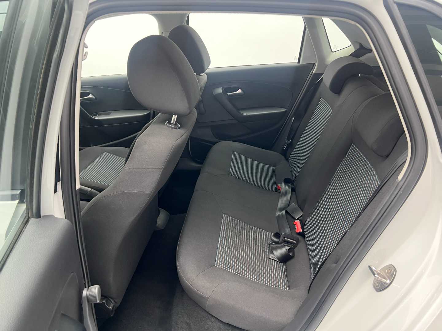 2024 VOLKSWAGEN Polo Vivo 1.6 Comfortline Tip (5dr) - Image 18