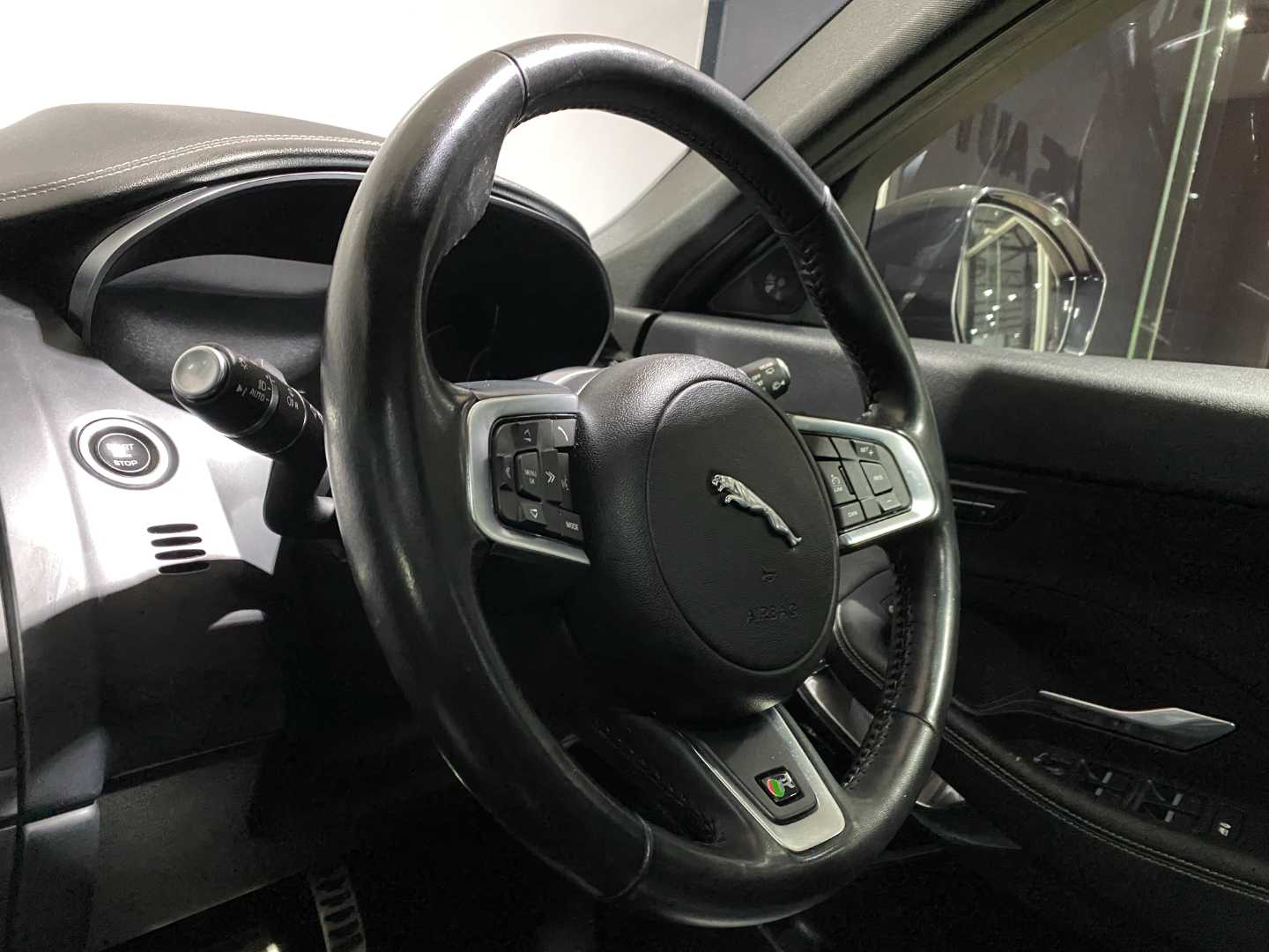 2021 JAGUAR E-pace D180 2.0d Hse (132kw) - Image 16