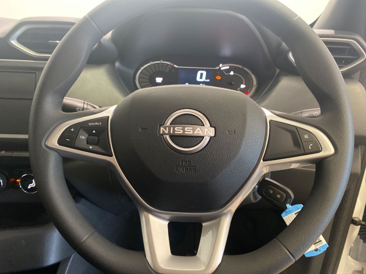 2025 NISSAN Magnite Move - Image 13