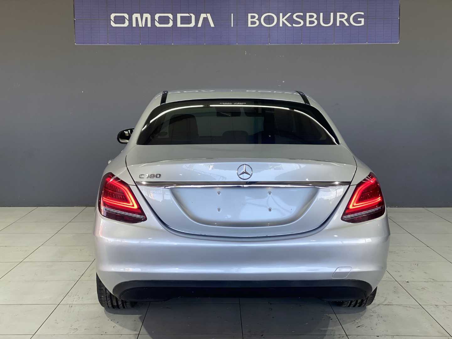 2020 MERCEDES-BENZ C Class (2014) C180 a/t - Image 5