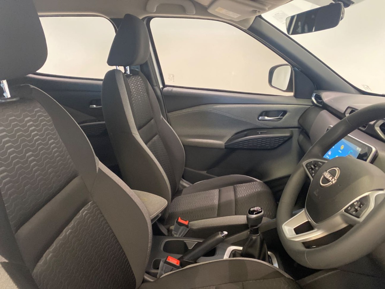 2025 NISSAN Magnite 1.0 Acenta Mt* - Image 8