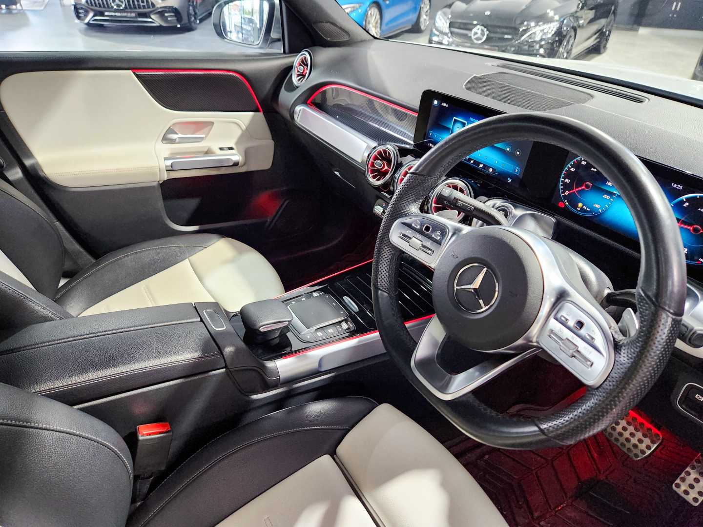 2022 Mercedes-Benz Passenger Mercedes-Benz GLB 220 d 4M (X247) ZA - Image 8