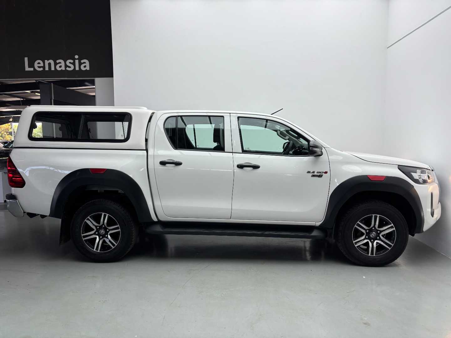 2024 TOYOTA Hilux 2.4gd-6 Raider X 4x4 a/T P/U D/c - Image 3