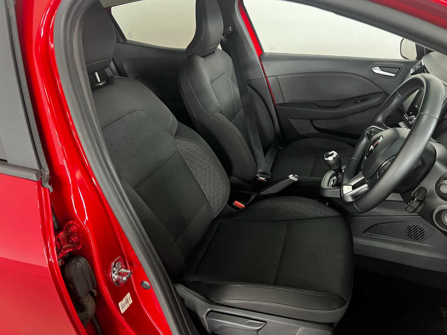2024 RENAULT Clio V 1.0t Zen - Image 15