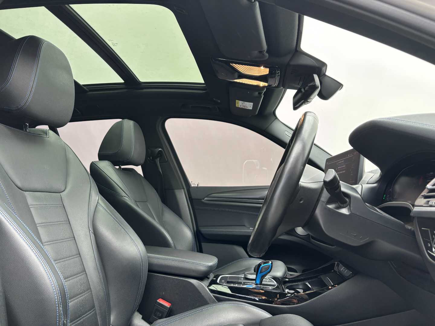 2023 BMW I3/I8/Ix Ix3 - Image 12