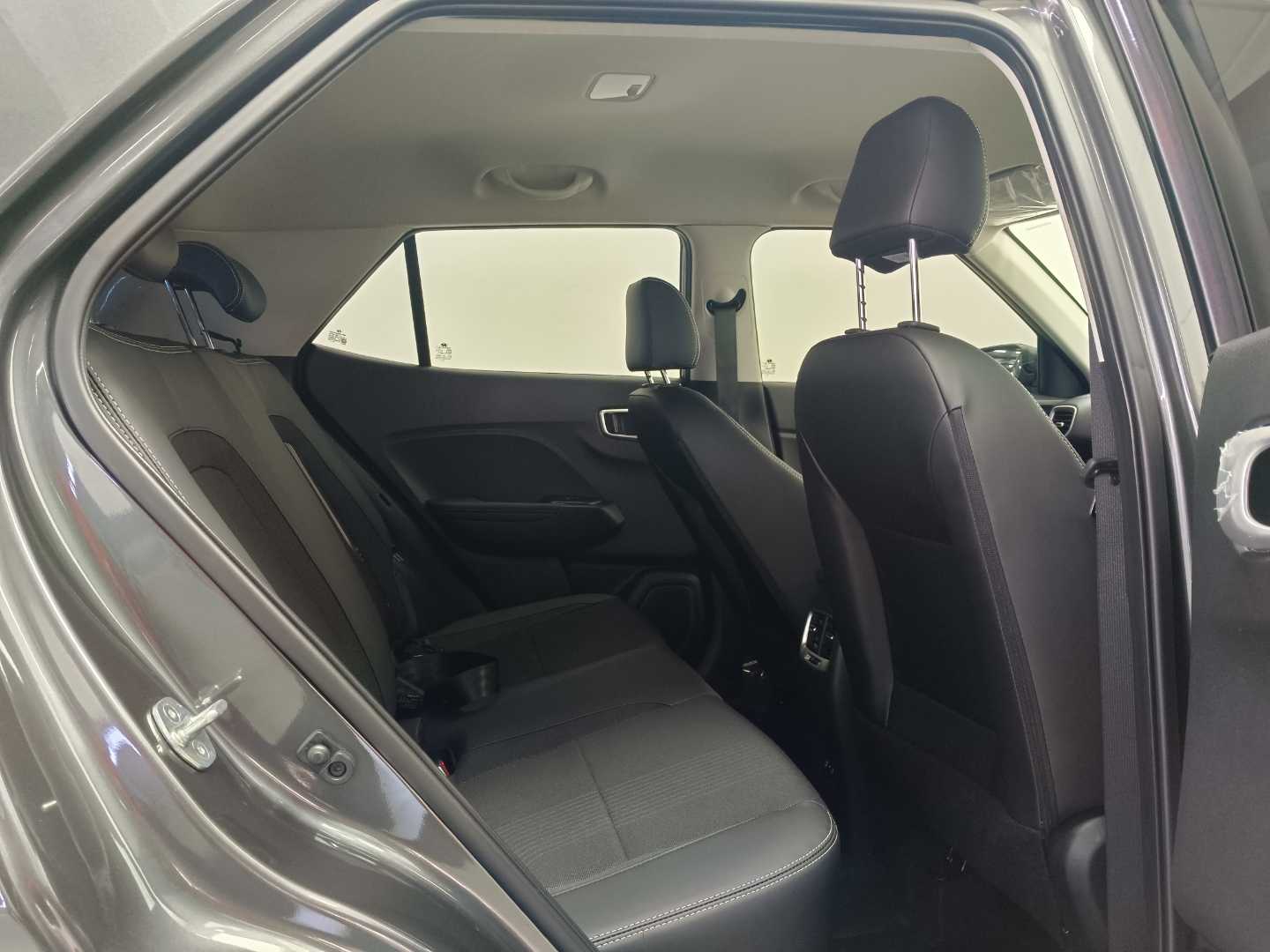 2025 HYUNDAI VENUE 1.0 EXECUTIVE DCT - Image 15