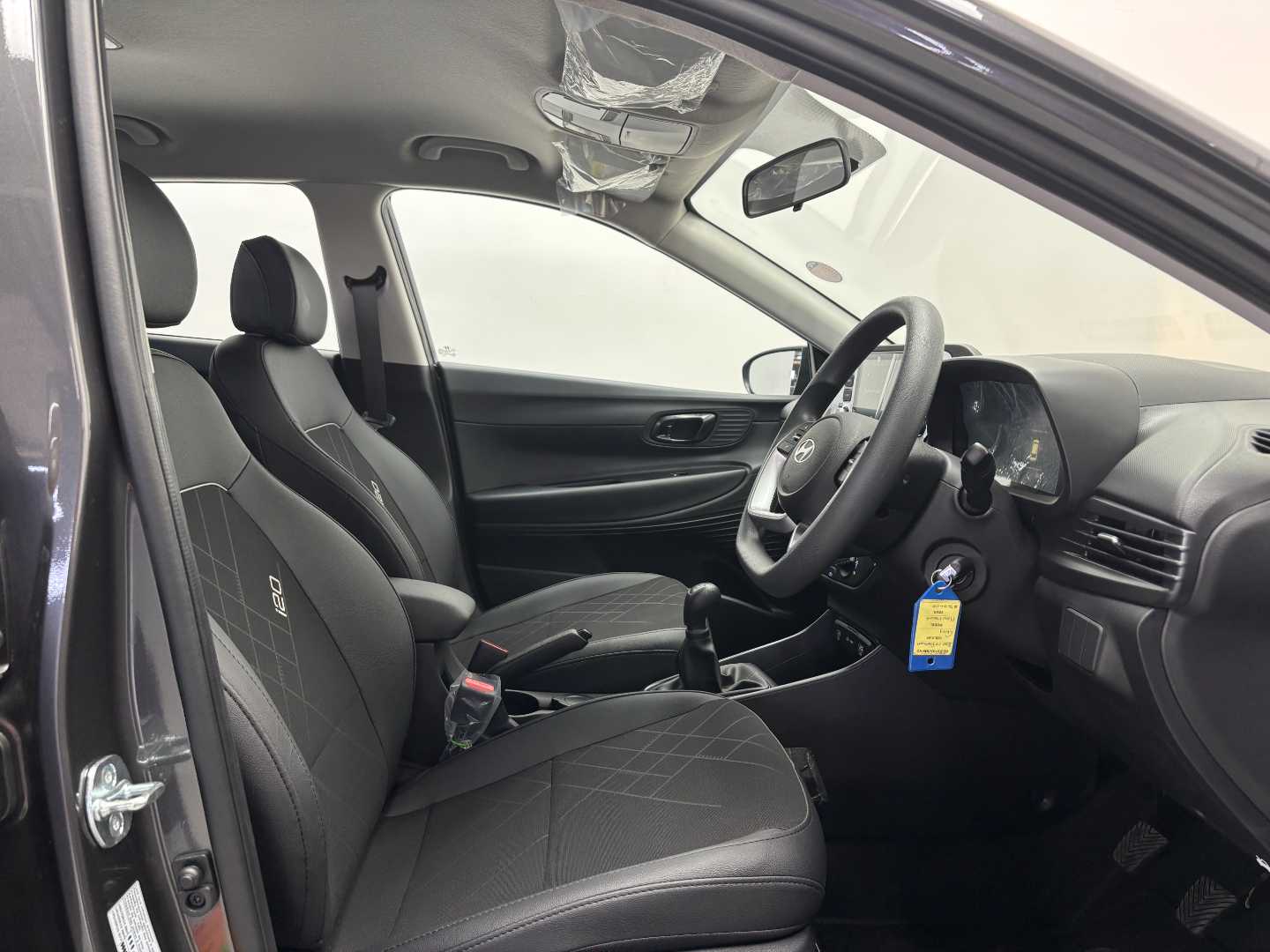 2025 HYUNDAI i20 1.2 PREMIUM M/T - Image 14