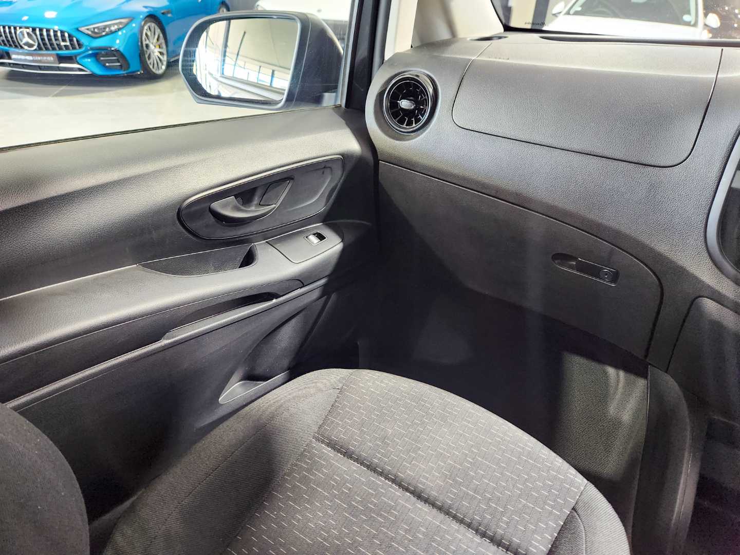 2024 Mercedes-Benz Light Commercial Merc-Benz Vito 116 CDI Tourer PRO EU6 - Image 9