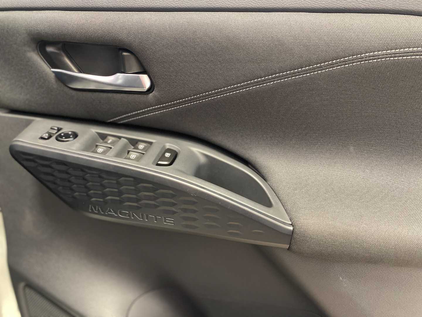2025 NISSAN Magnite 1.0T Acenta MT - Image 17