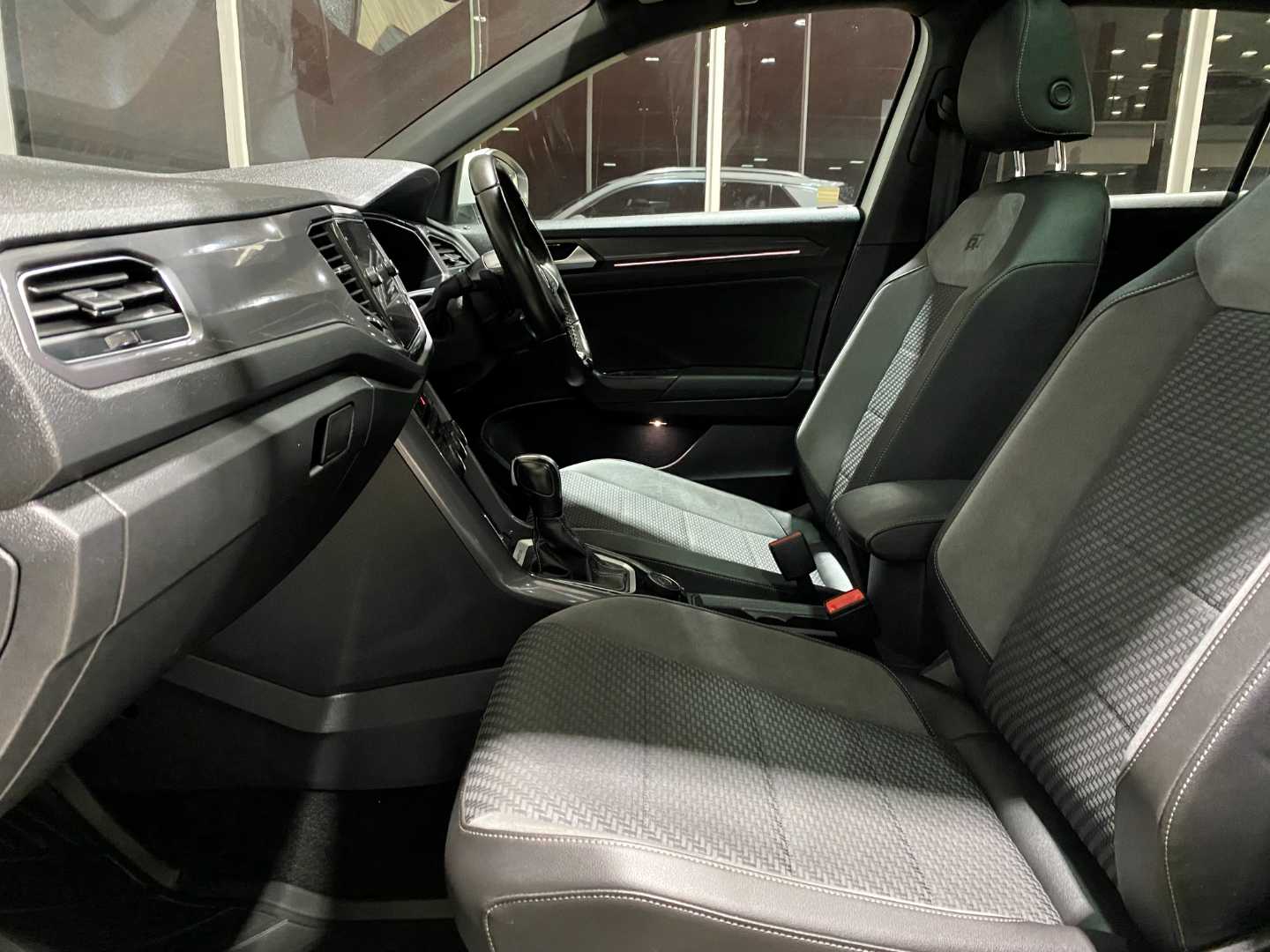 2021 VOLKSWAGEN T-roc 2.0 Tsi 4m R-line Dsg - Image 8