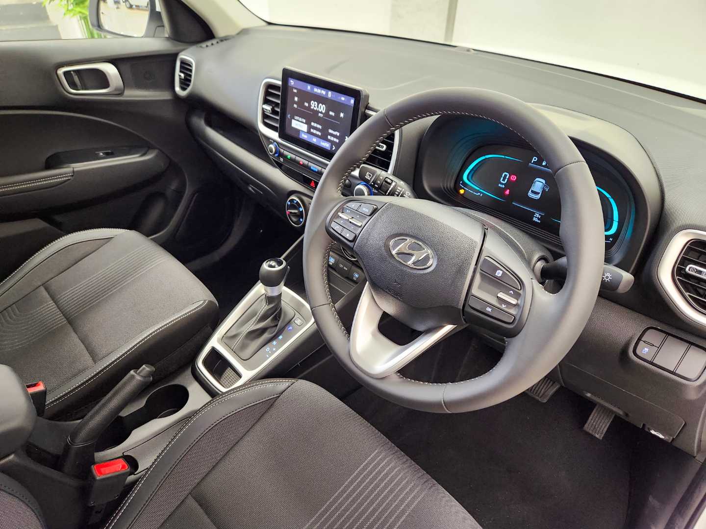 2025 HYUNDAI Venue 1.0 Executive Dct Mt My24 - Image 8