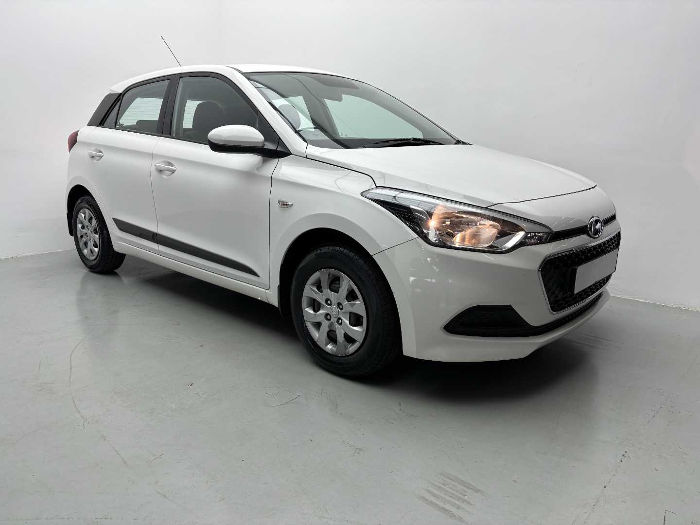 2018 HYUNDAI I10 / I20 I30 1.2 Motion