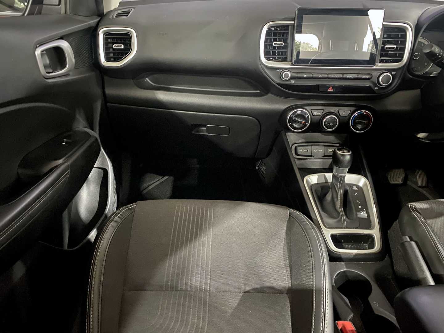 2022 HYUNDAI Venue 1.0 Tgdi Fluid Dct - Image 15