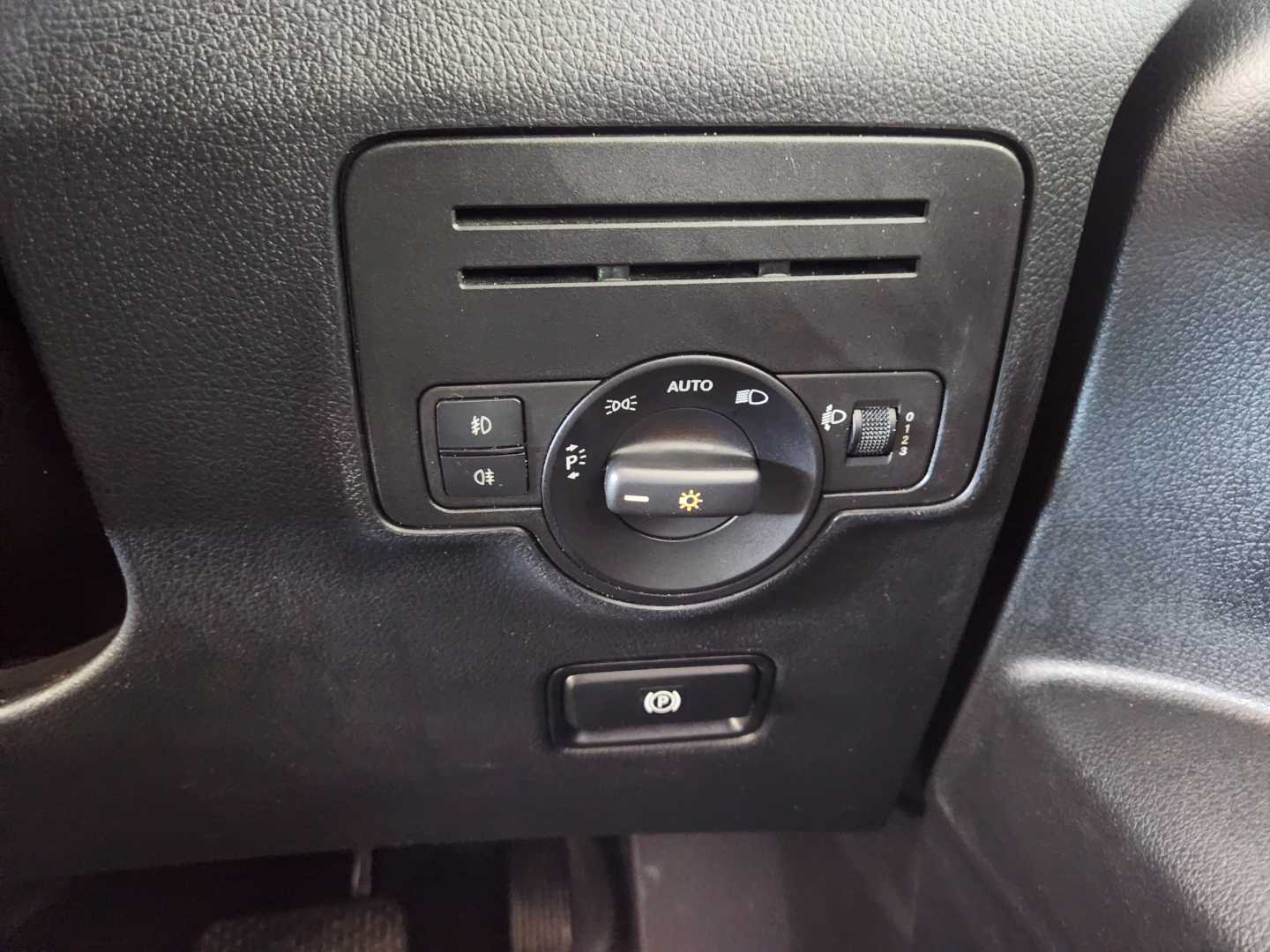 2024 Mercedes-Benz Light Commercial Merc-Benz Vito 116 CDI Tourer PRO EU6 - Image 18
