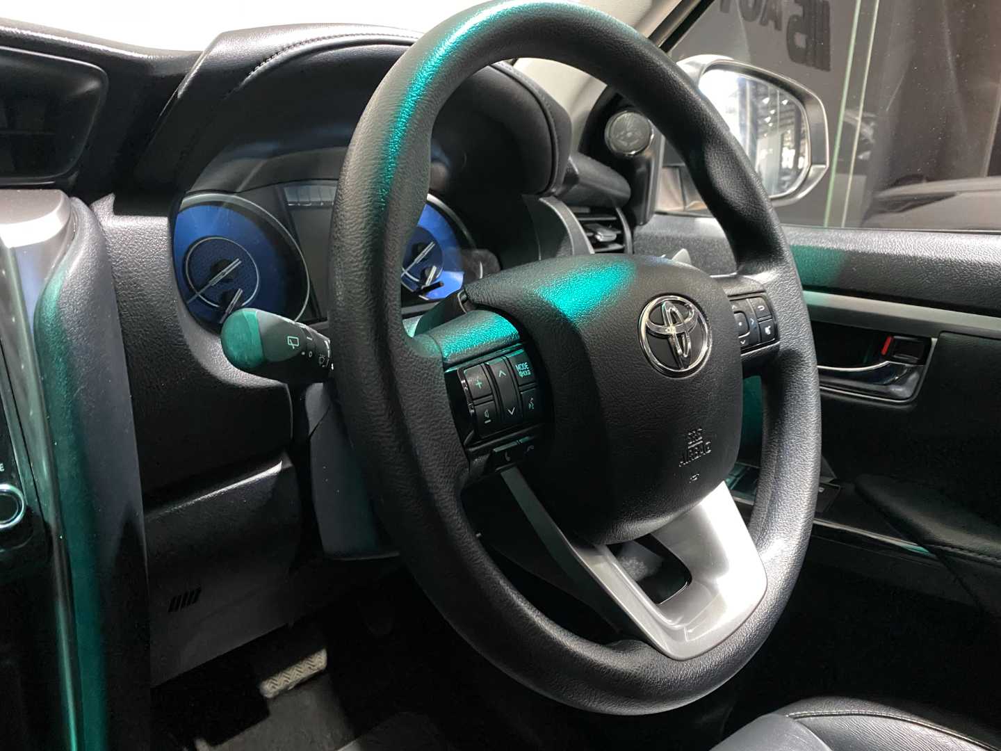 2022 TOYOTA Fortuner 2.4gd-6 R/B a/t - Image 16