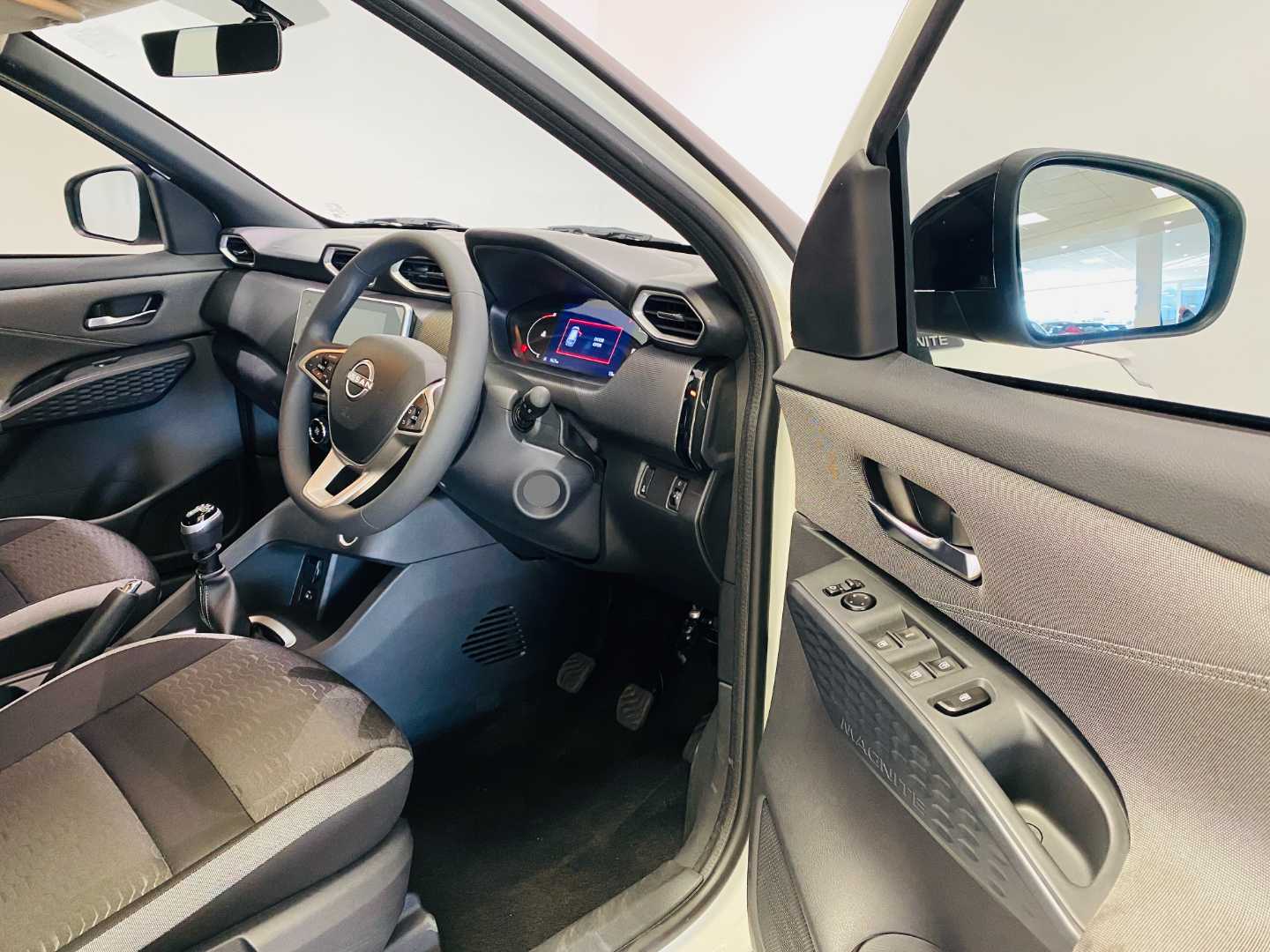 2025 NISSAN Magnite 1.0T Acenta MT - Image 8