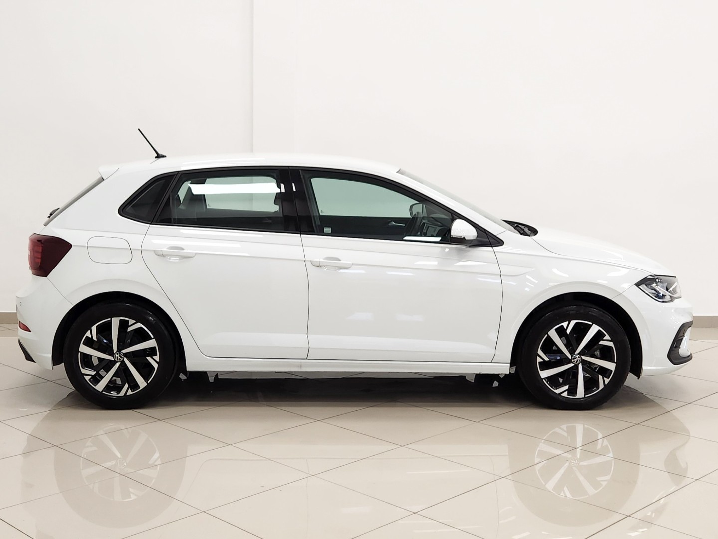 2025 VOLKSWAGEN Polo Playa / 1.0 Tsi Life - Image 3