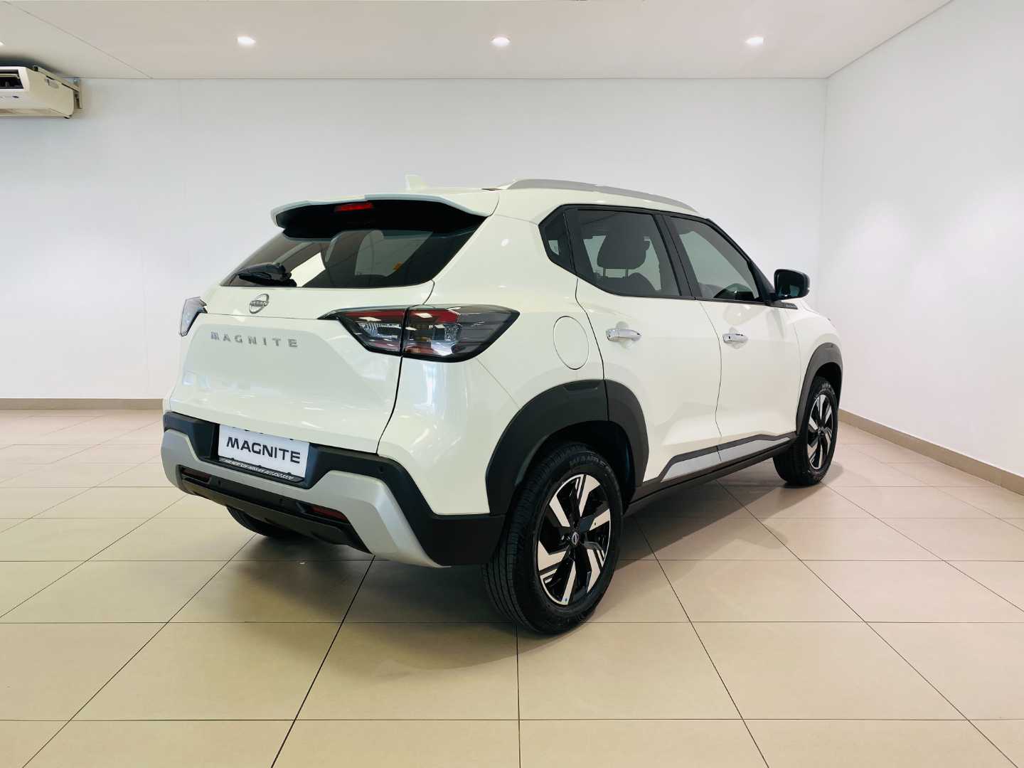 2025 NISSAN Magnite 1.0 Acenta Mt* - Image 4