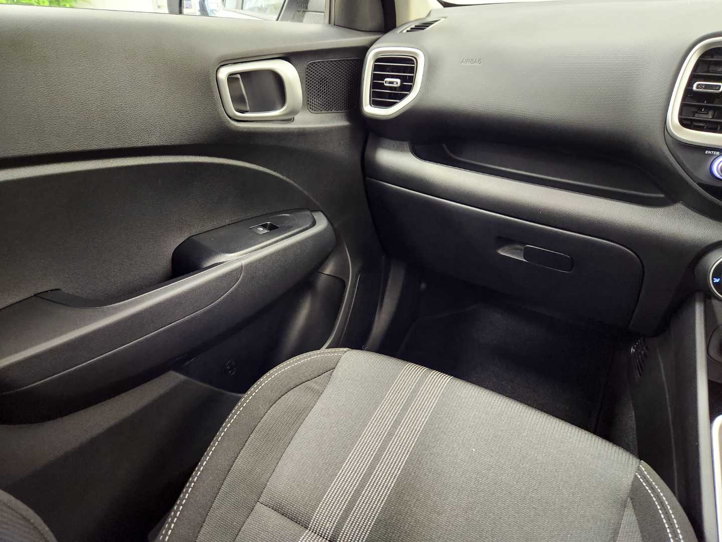 2025 HYUNDAI Venue 1.2 Premium - Image 9