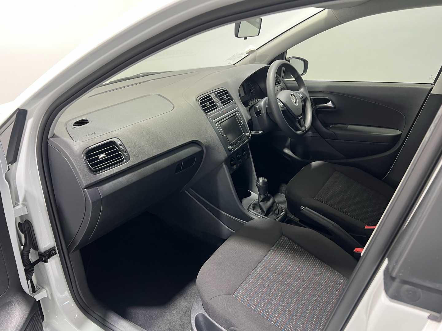 2024 VOLKSWAGEN Polo Vivo 1.4 Trendline (5dr) - Image 17