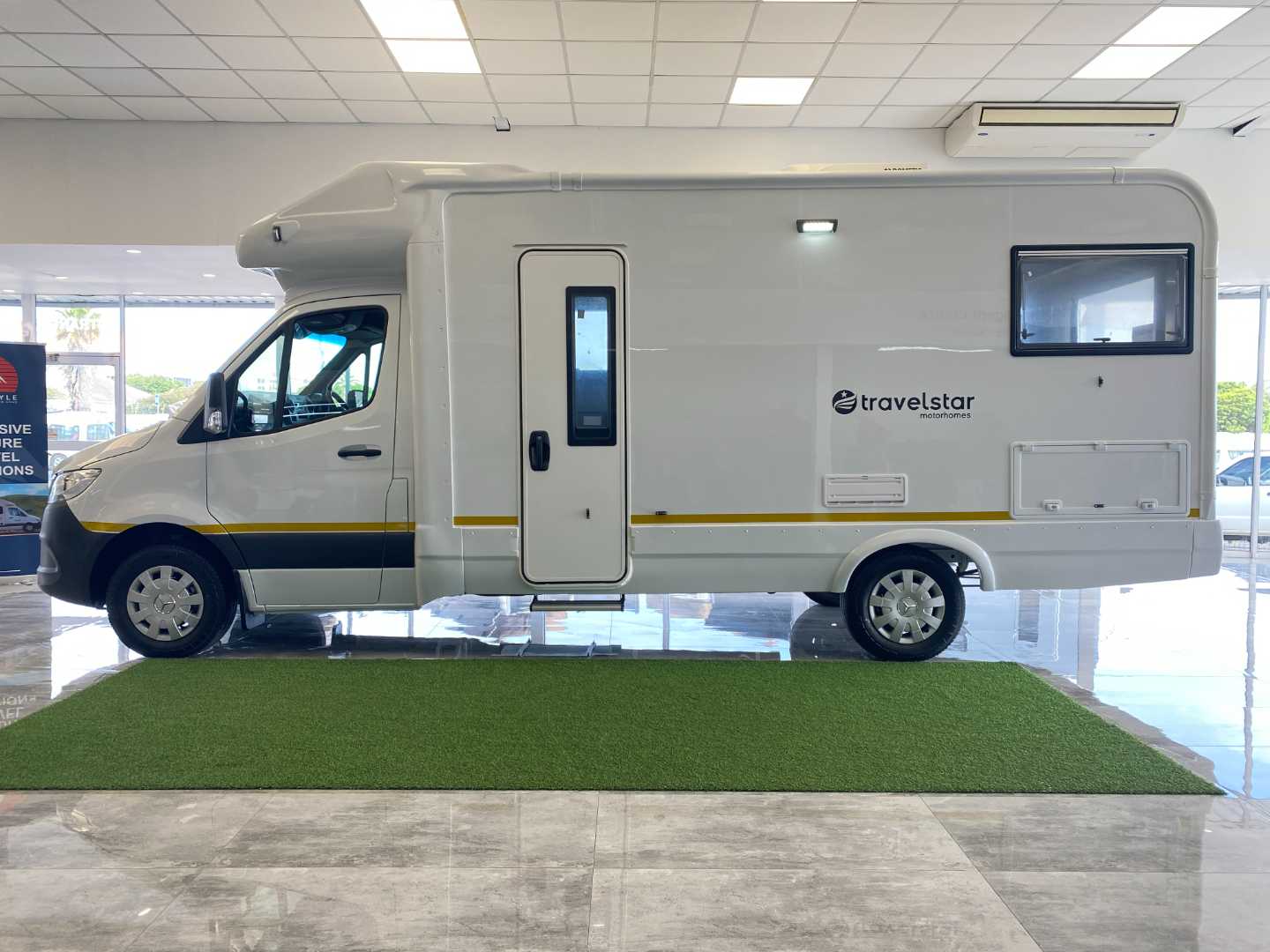 2025 MERCEDES-BENZ Sprinter 317 2.0 Cdi Mh Lwb a/T F/c - Image 3