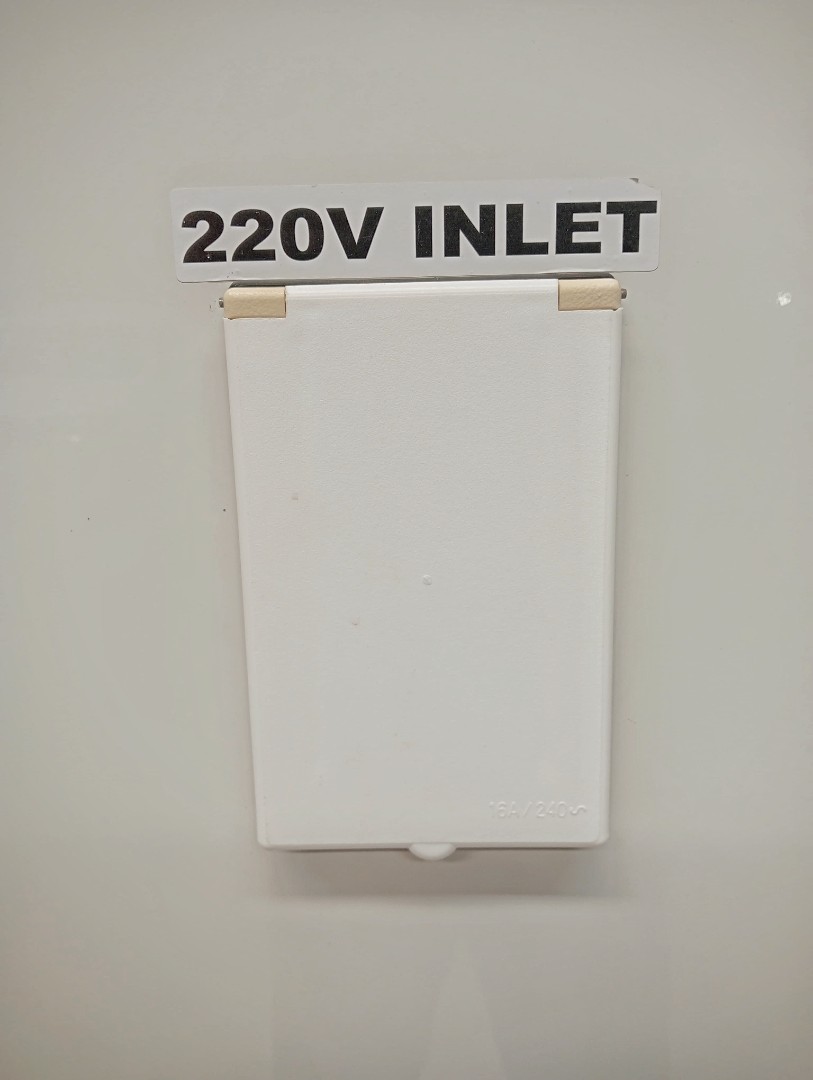 2018 TOYOTA Hilux 2.4 Gd-6 Srx 4x4 S/c Navi - Image 16