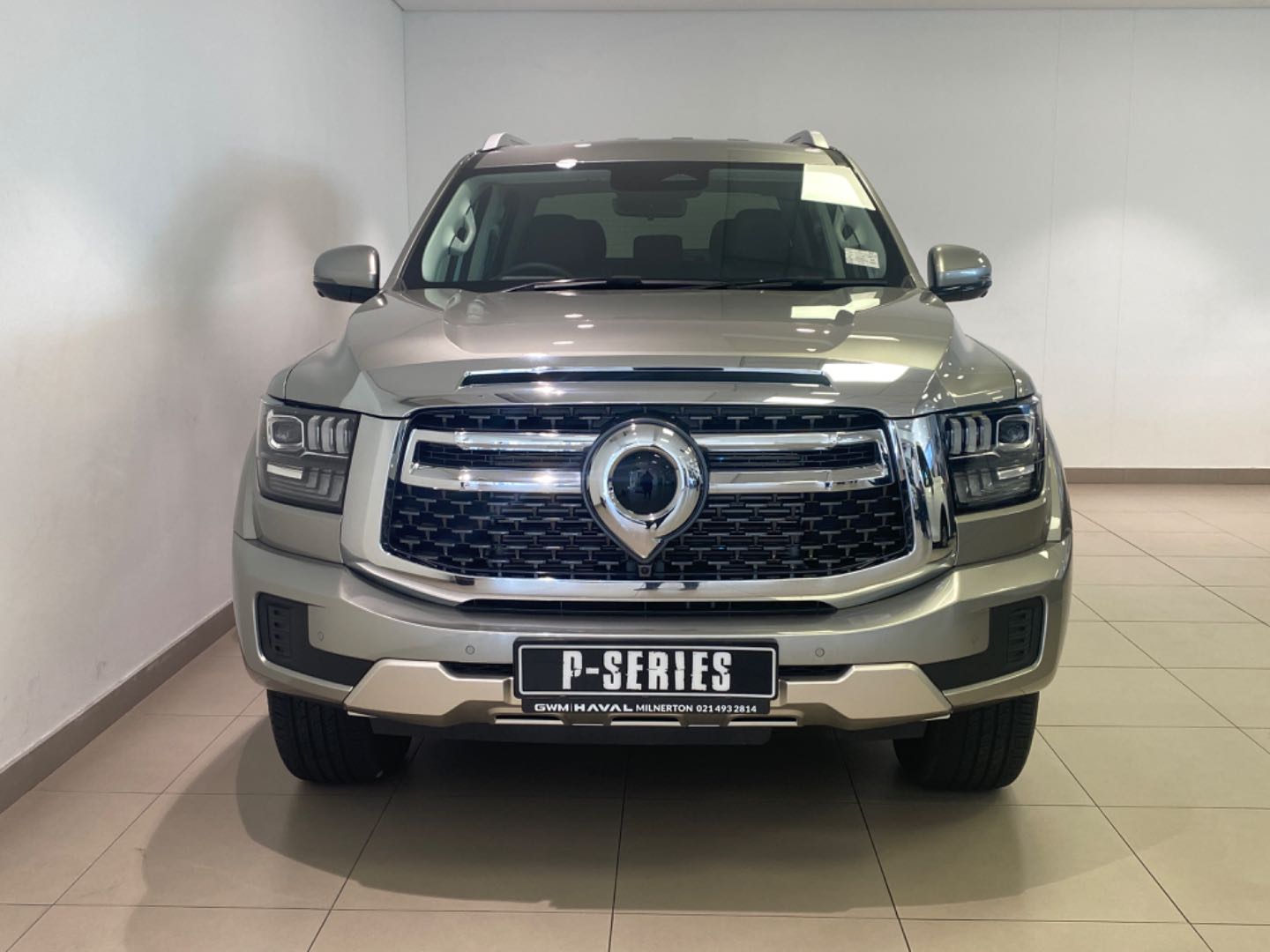 2025 GWM P500 2.4td Luxury 4x4 a/T D/C P/u - Image 2