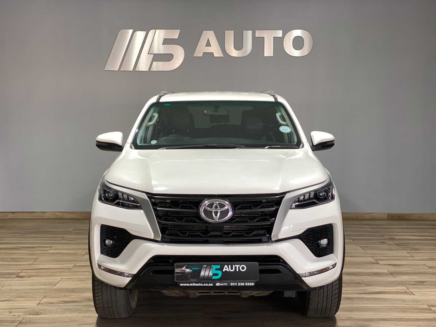 2022 TOYOTA Fortuner 2.4gd-6 R/B a/t - Image 2