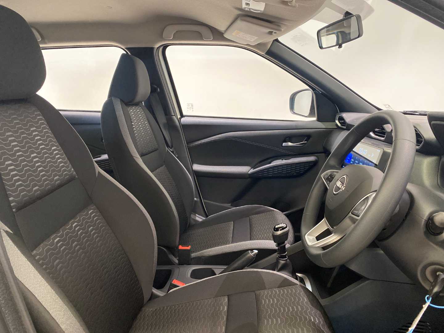 2025 NISSAN Magnite 1.0 Acenta Mt* - Image 9