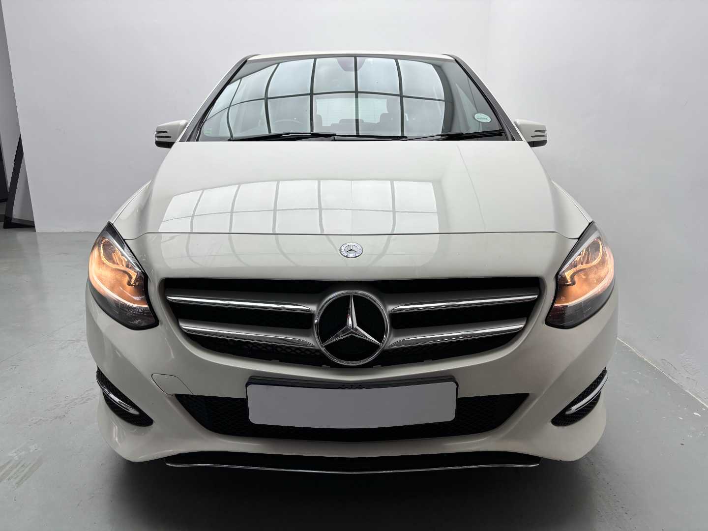 2015 MERCEDES-BENZ B Class 200 A/t - Image 5