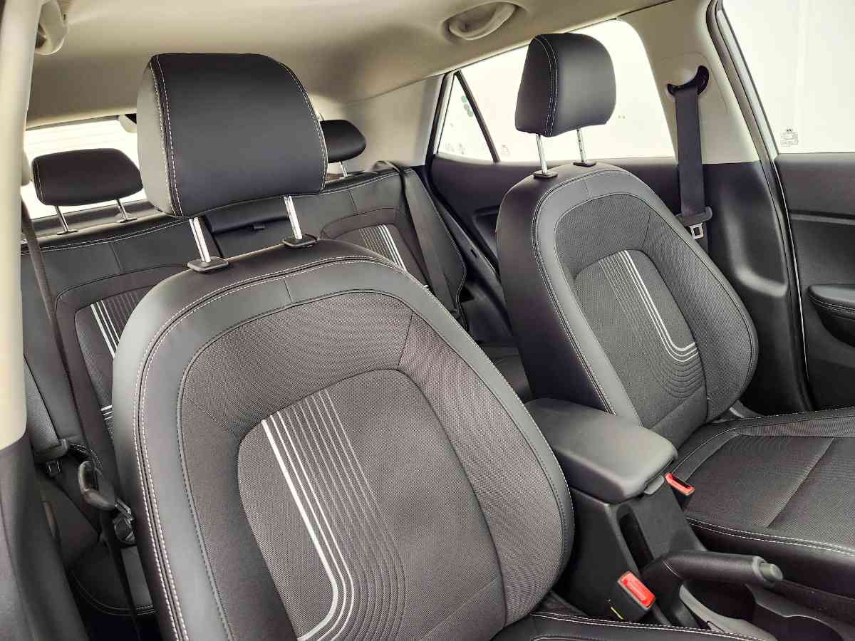 2025 HYUNDAI Venue 1.2 Executive Mt My24 - Image 15
