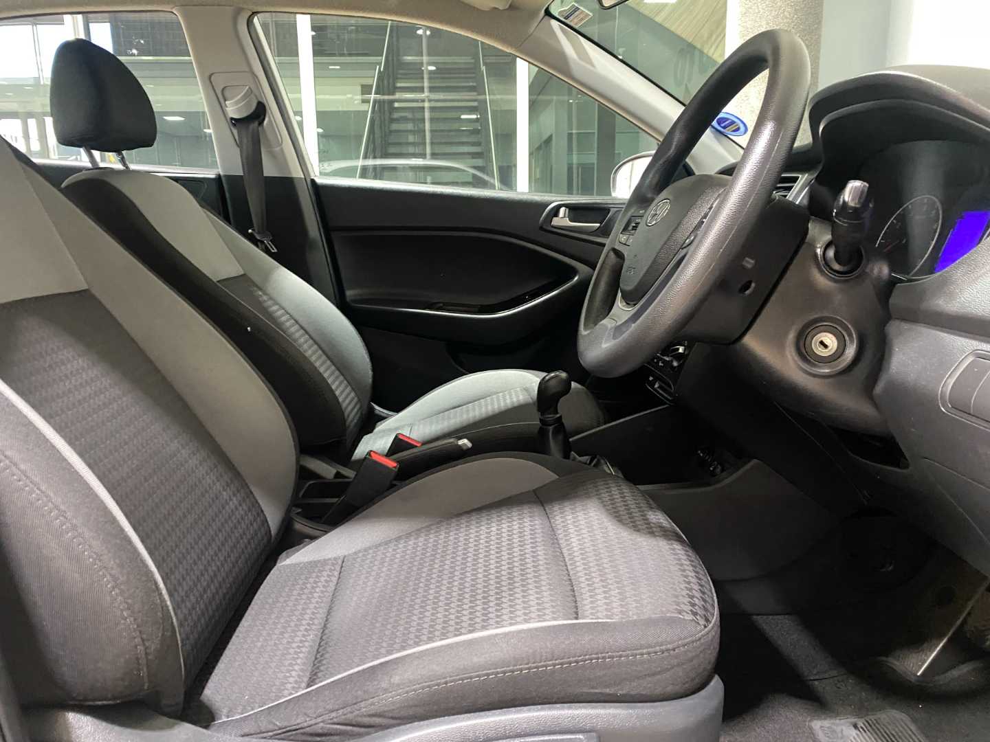 2019 HYUNDAI I10 / I20 I30 1.2 Motion - Image 12