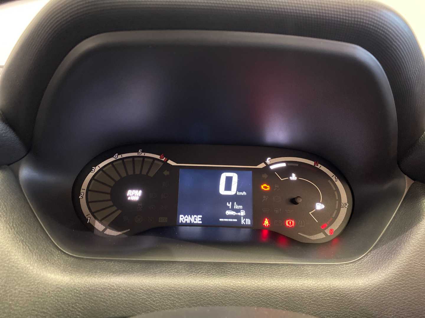 2025 NISSAN Magnite 1.0T Acenta MT - Image 16