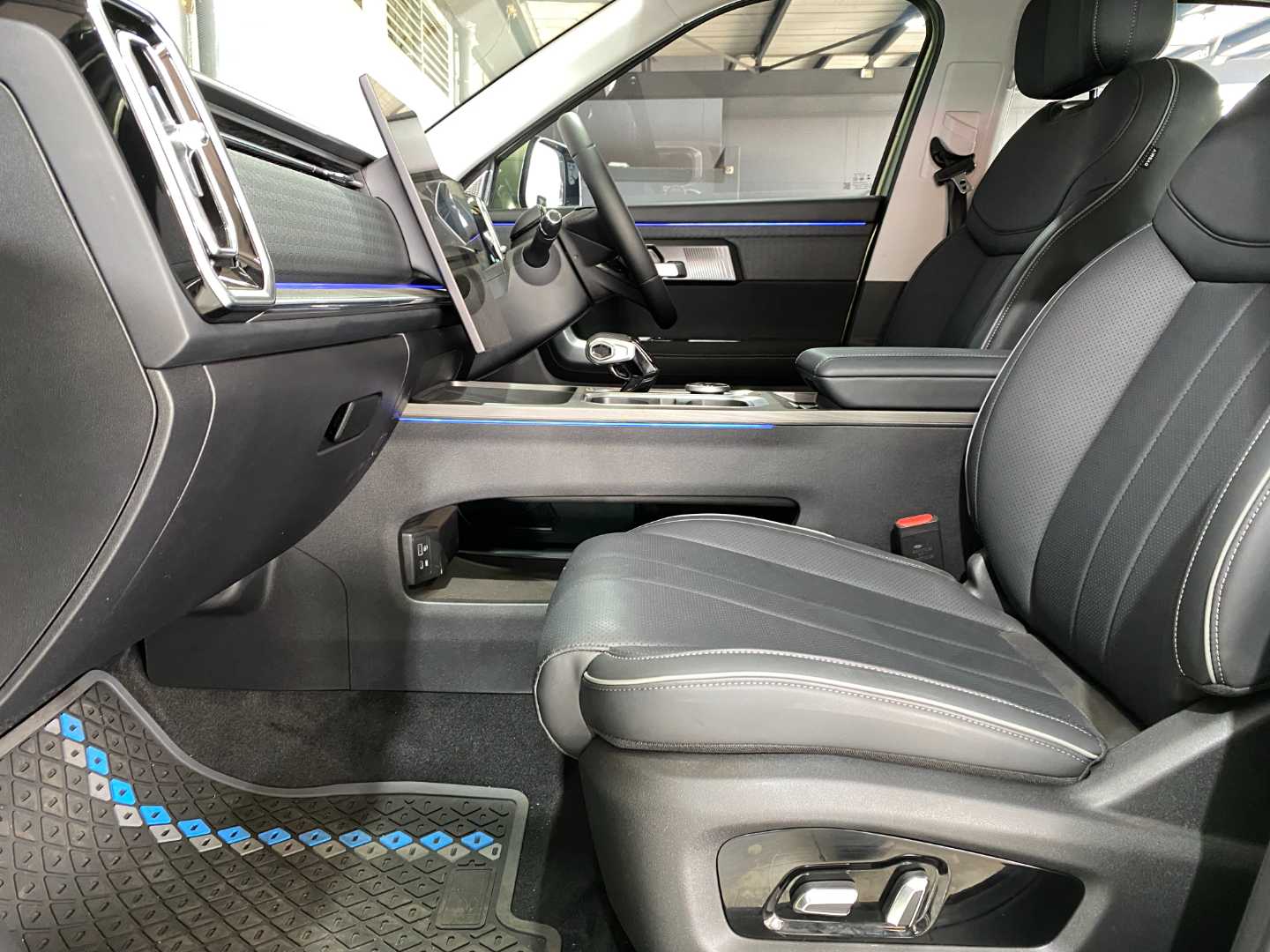 2025 CHERY Jaecoo J7 1.6t Glacier - Image 8